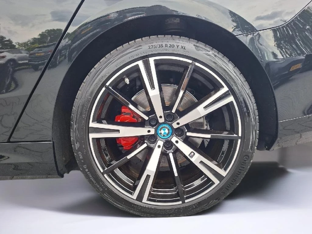 BMW i5 – foto 21