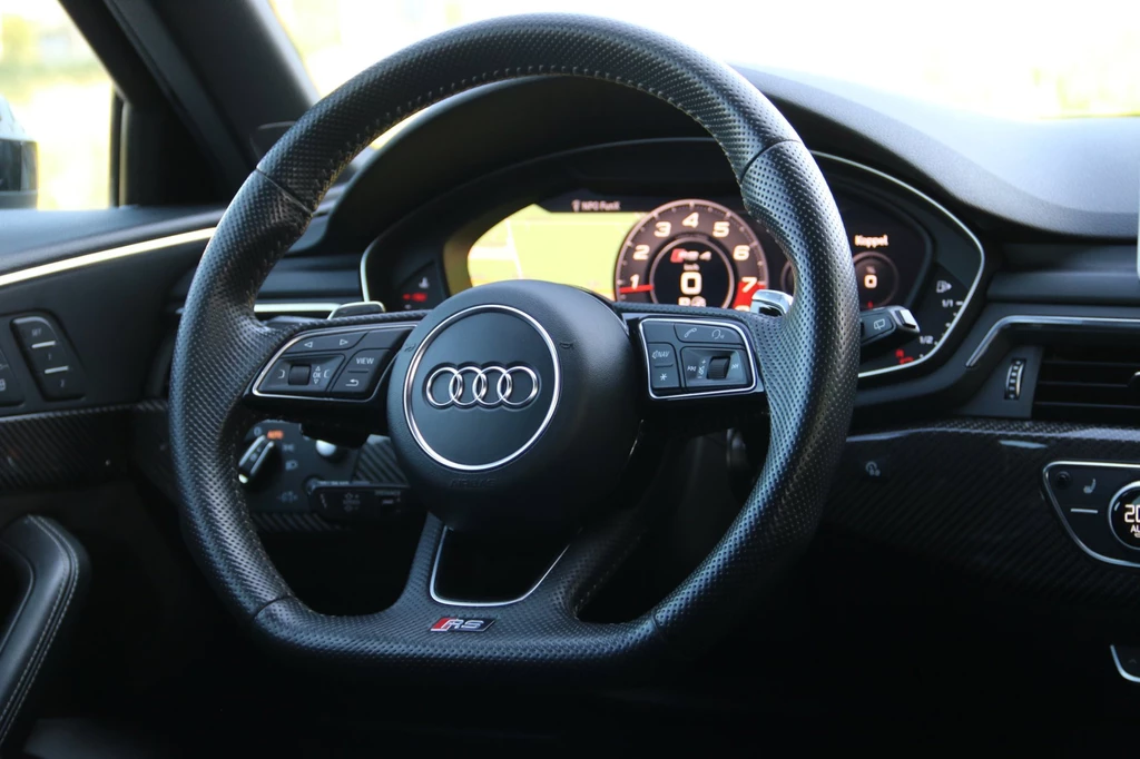 Audi RS4 – foto 13