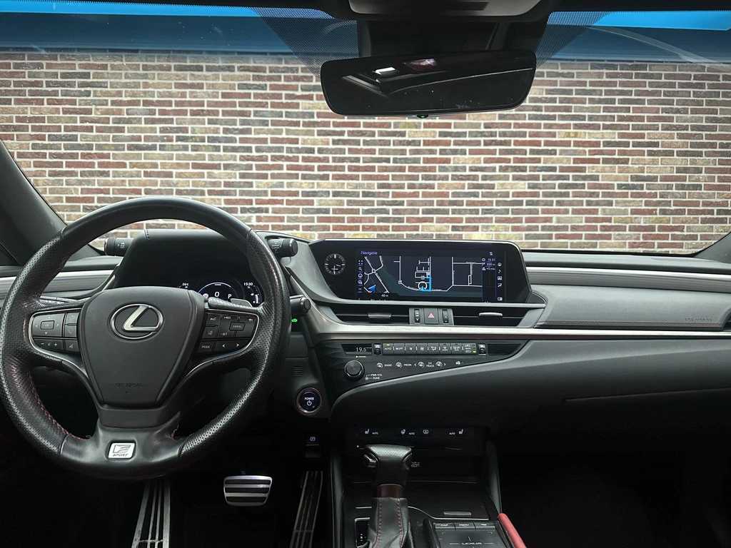 Lexus ES – foto 15