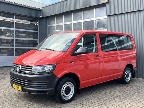 Volkswagen Transporter Kombi 2.0 TDI L1H1 Euro 6 Airco Cruise Trekhaak Parkeerhulp voor en achter Personenbus Kombi Combi 8 persoons Automaat DSG 1e eigenaar ex Overheid