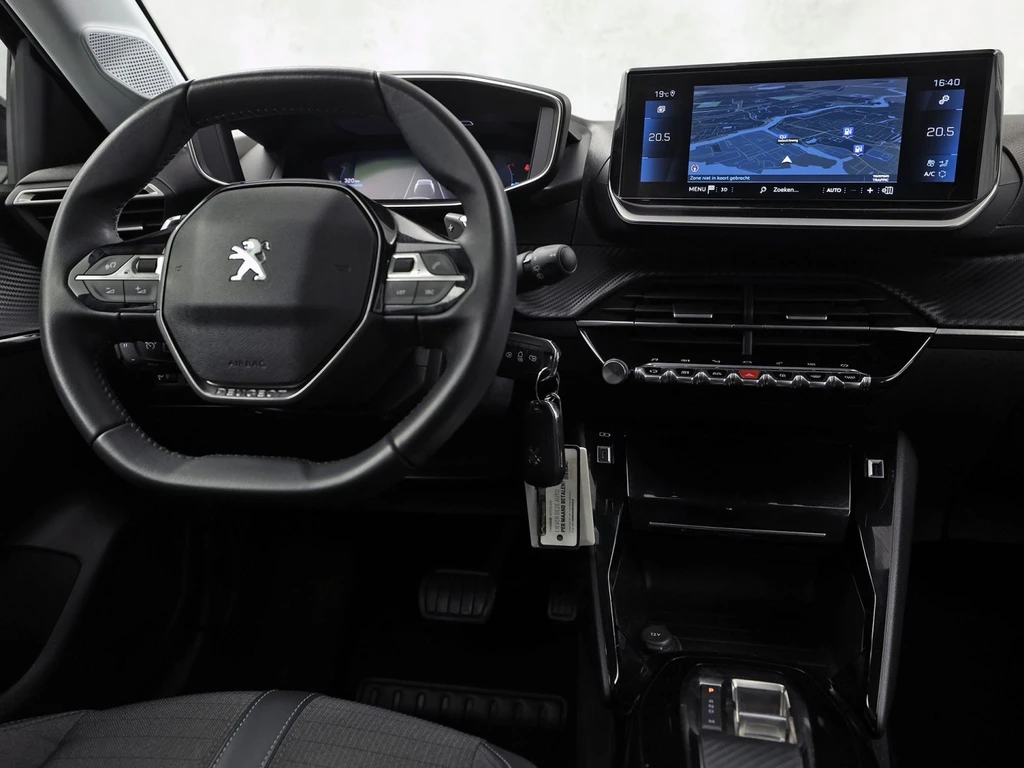 Peugeot 208 – foto 8