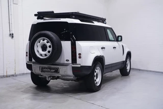 Land Rover Defender – thumbnail 5