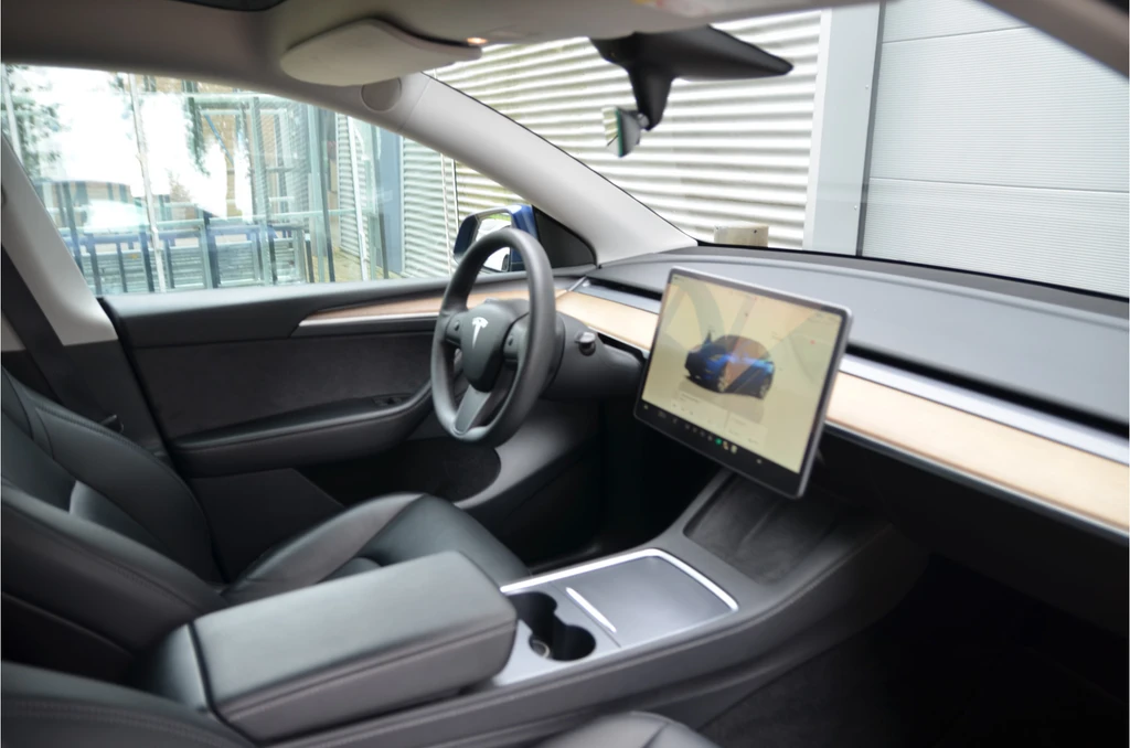 Tesla Model Y – foto 12