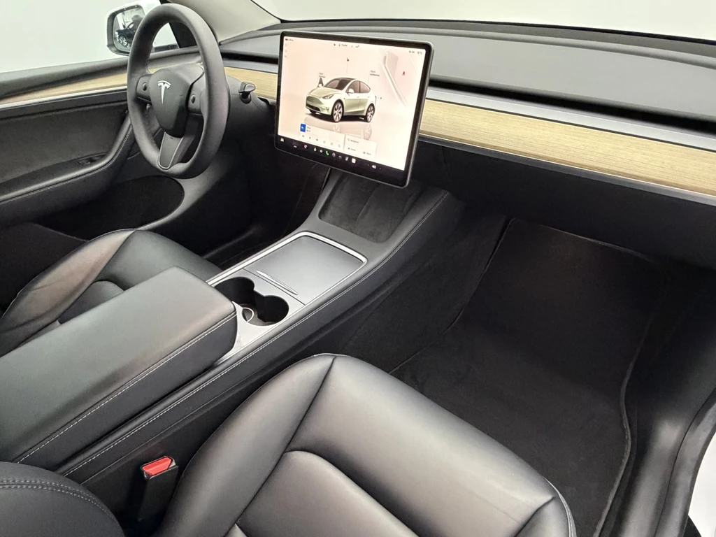 Tesla Model Y – foto 10