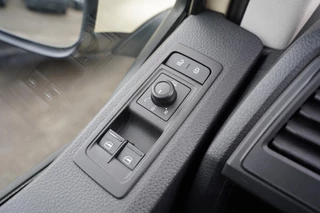 Volkswagen Transporter – thumbnail 39