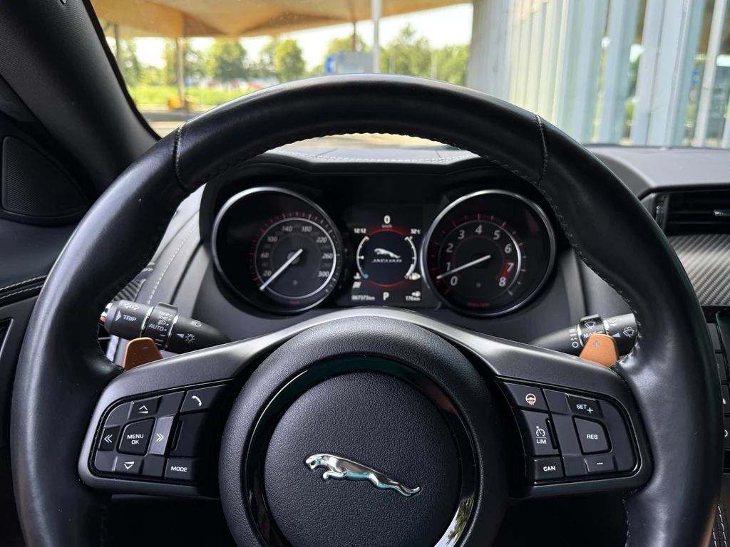 Jaguar F-TYPE – foto 23