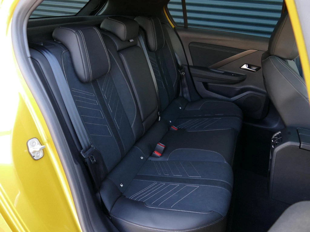 Opel Astra – foto 29