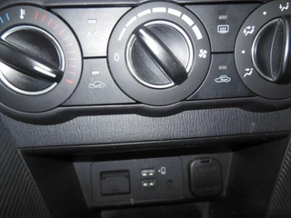 Mazda 2 – thumbnail 17