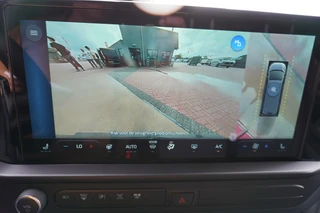 Ford Transit Custom – thumbnail 24