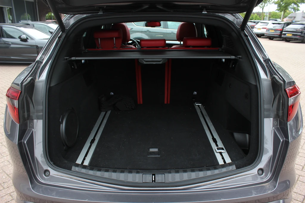 Alfa Romeo Stelvio – foto 16