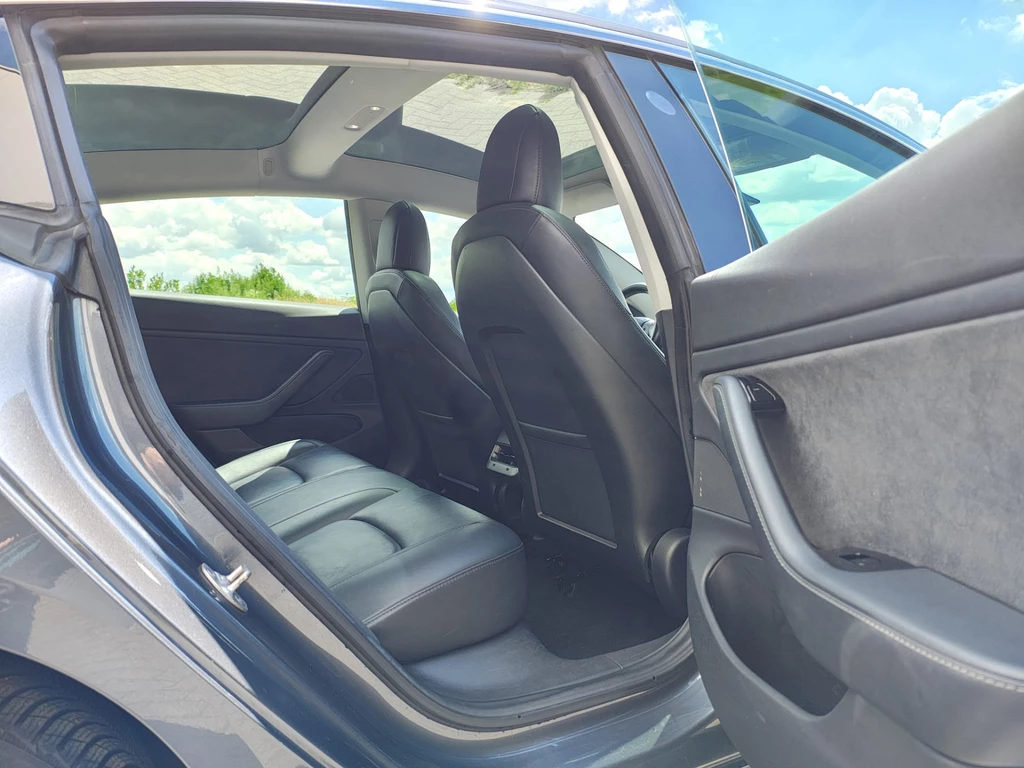 Tesla Model 3 – foto 11