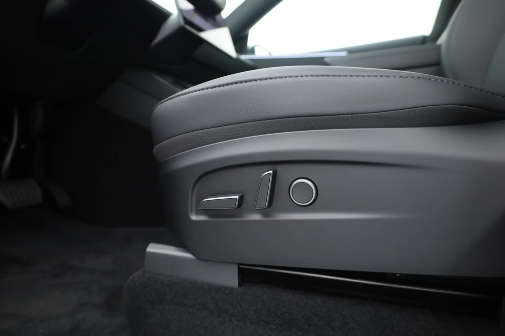 Tesla Model Y – foto 10