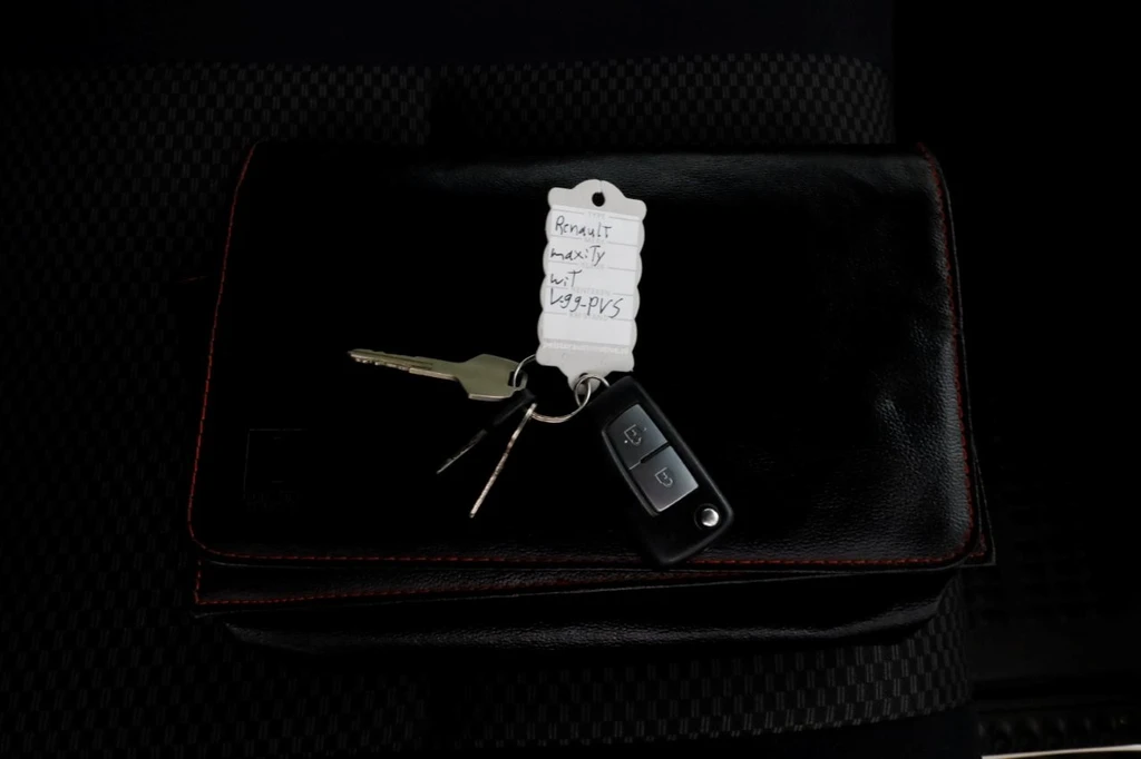 Renault Maxity – foto 14