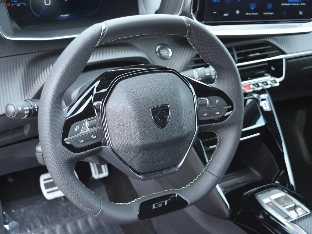 Peugeot 208 – foto 6