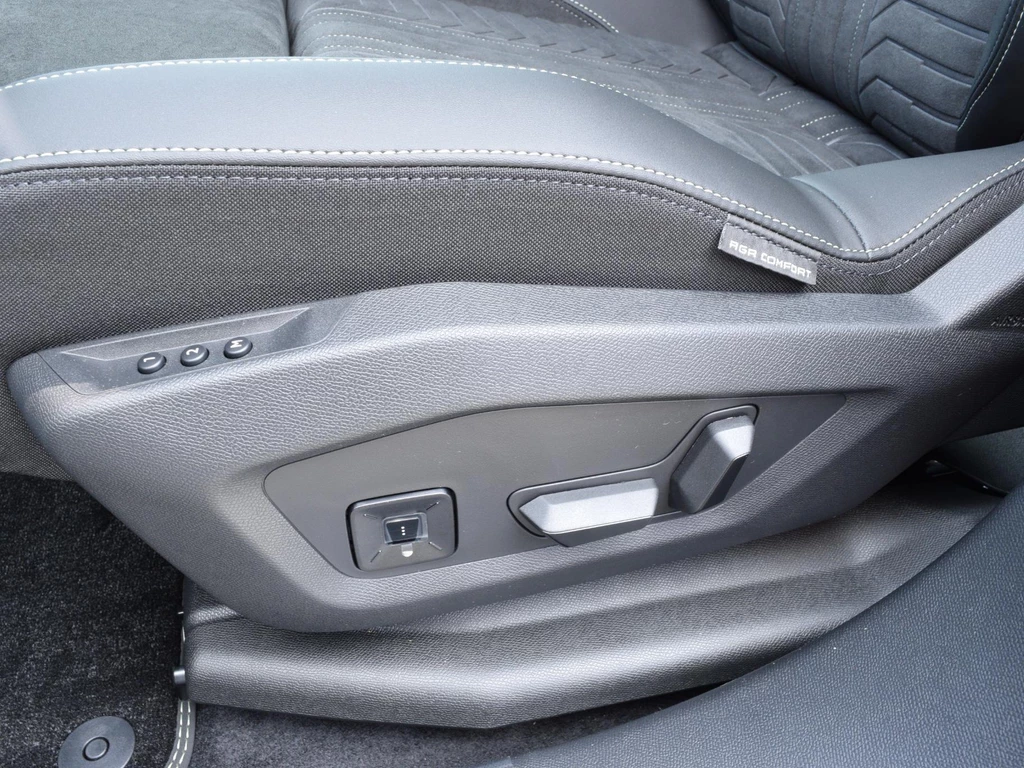 Peugeot e-5008 – foto 20