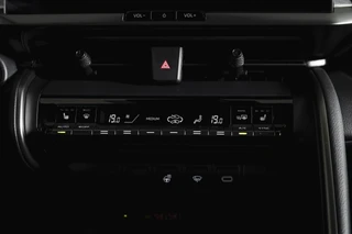 Toyota C-HR – thumbnail 33