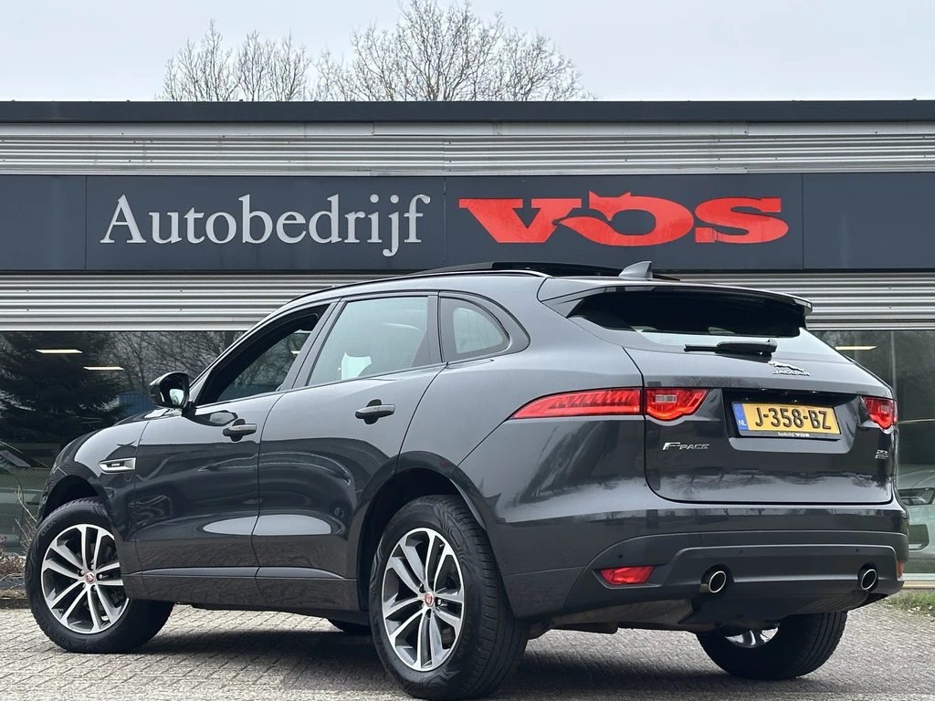Jaguar F-PACE – foto 3