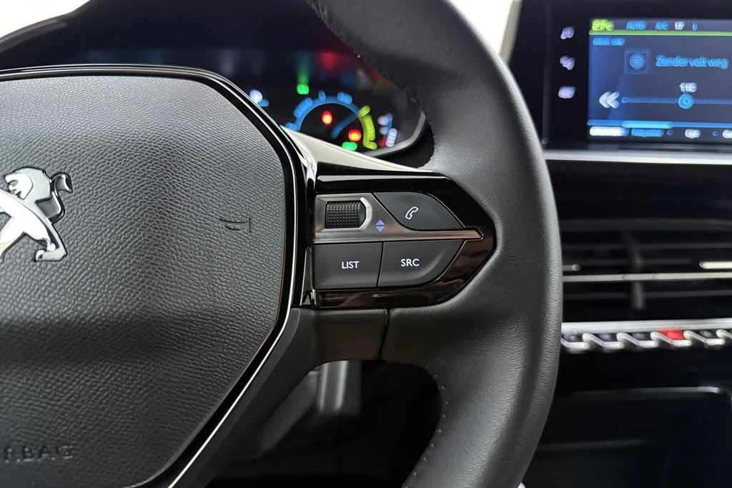 Peugeot e-2008 – foto 18