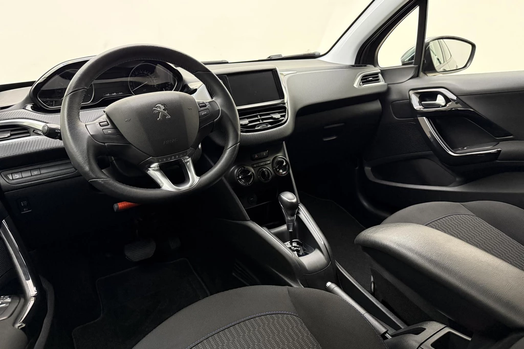 Peugeot 208 – foto 16