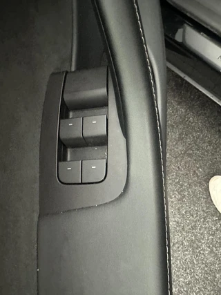 Tesla Model Y – thumbnail 18