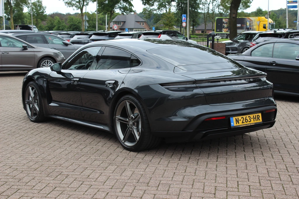 Porsche Taycan – foto 3