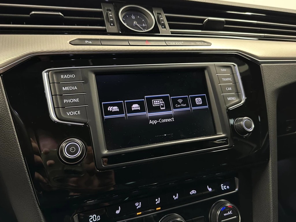 Volkswagen Passat – foto 27