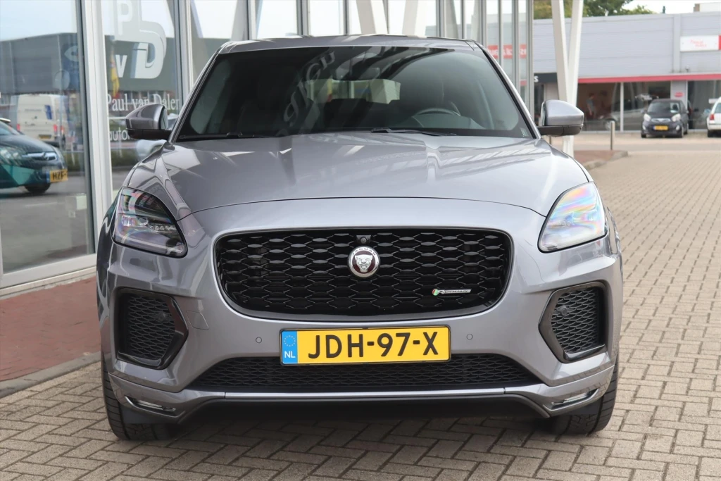 Jaguar E-PACE – foto 11