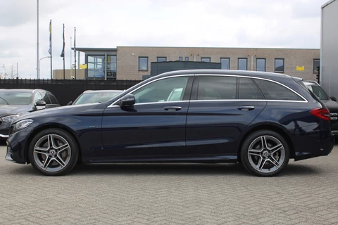Mercedes-Benz C-Klasse Estate 300e AUT9 AMG Line KEY-LESS GO COMAND CARPLAY