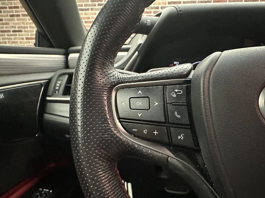 Lexus ES – foto 27