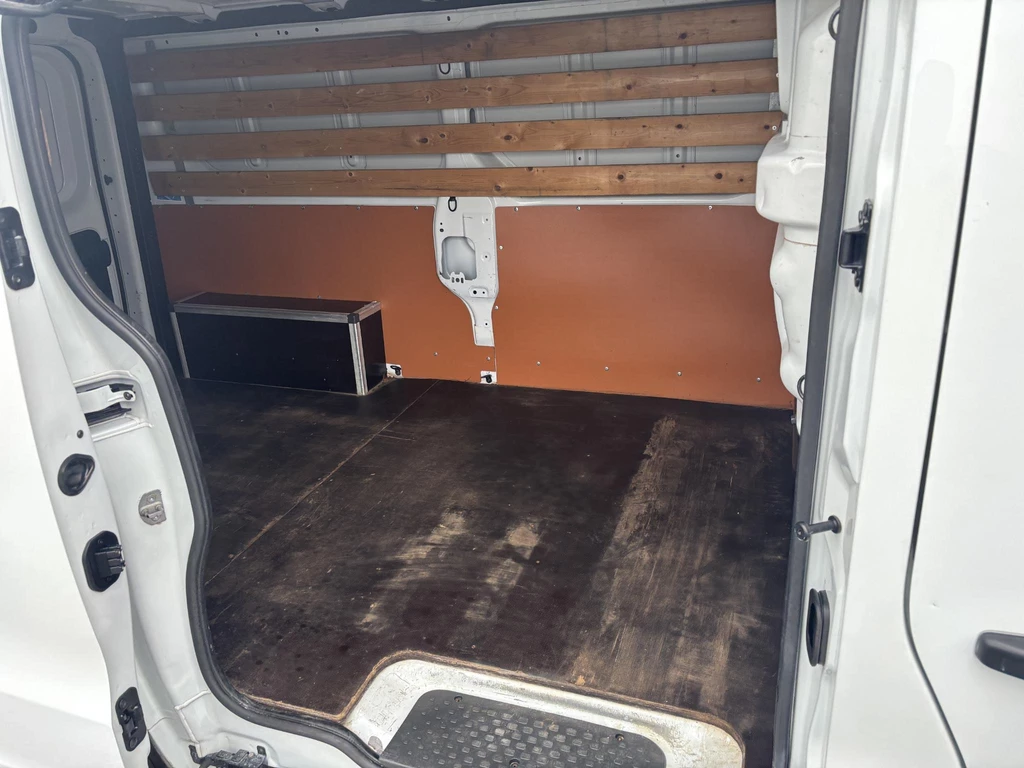 Nissan NV300 – foto 15