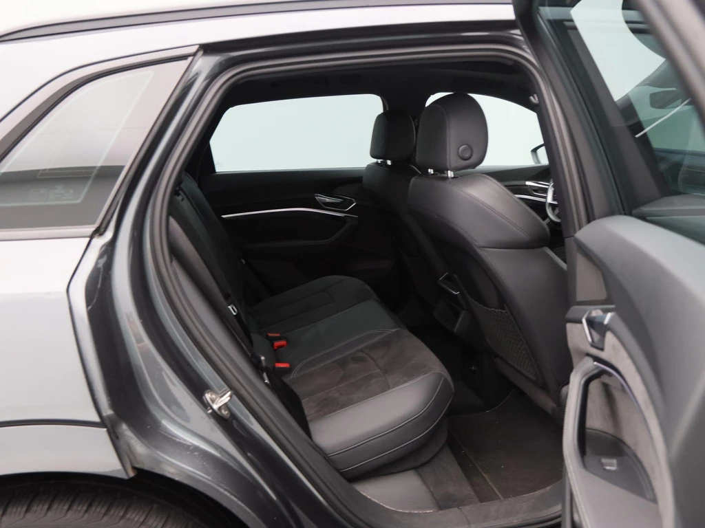Audi e-tron – foto 15