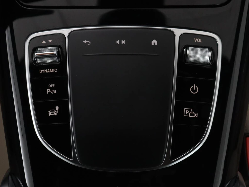 Mercedes-Benz EQC – foto 35