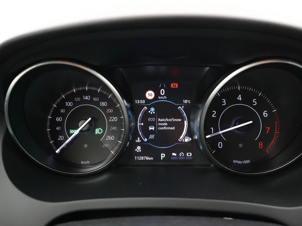 Jaguar E-PACE – foto 35