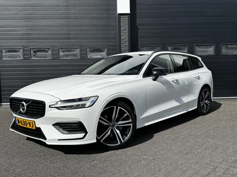 Volvo V60 2.0 B3 163PK Momentum R-Design | Camera | Trekhaak | Stoel & Stuur verw. | €24.499,- incl. BTW  