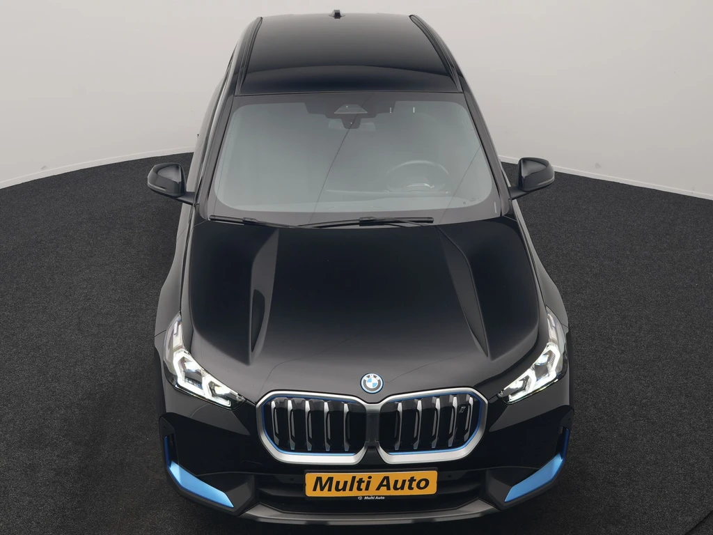 BMW iX1 – foto 12