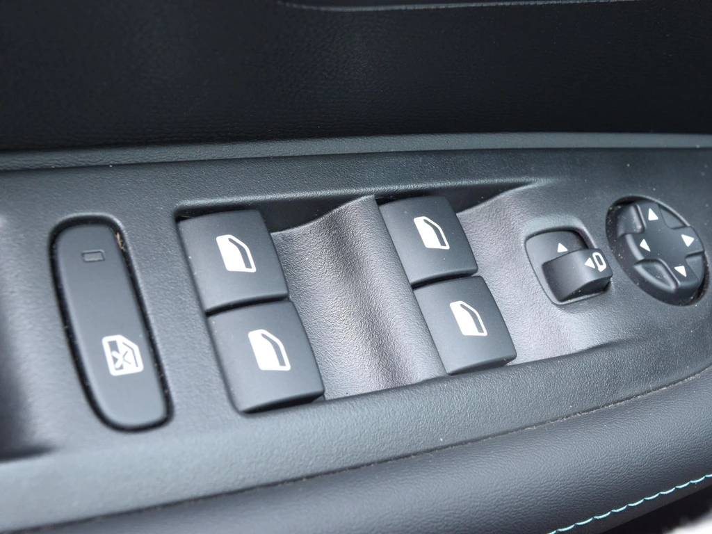 Peugeot 208 – foto 24