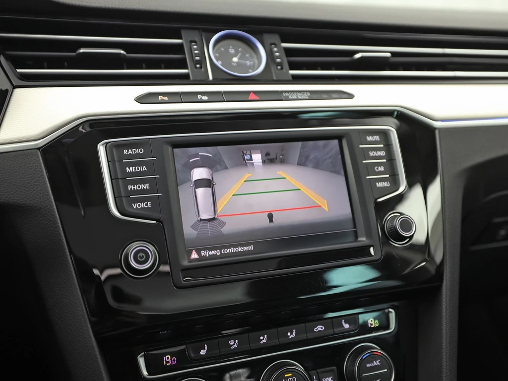 Volkswagen Passat – foto 13