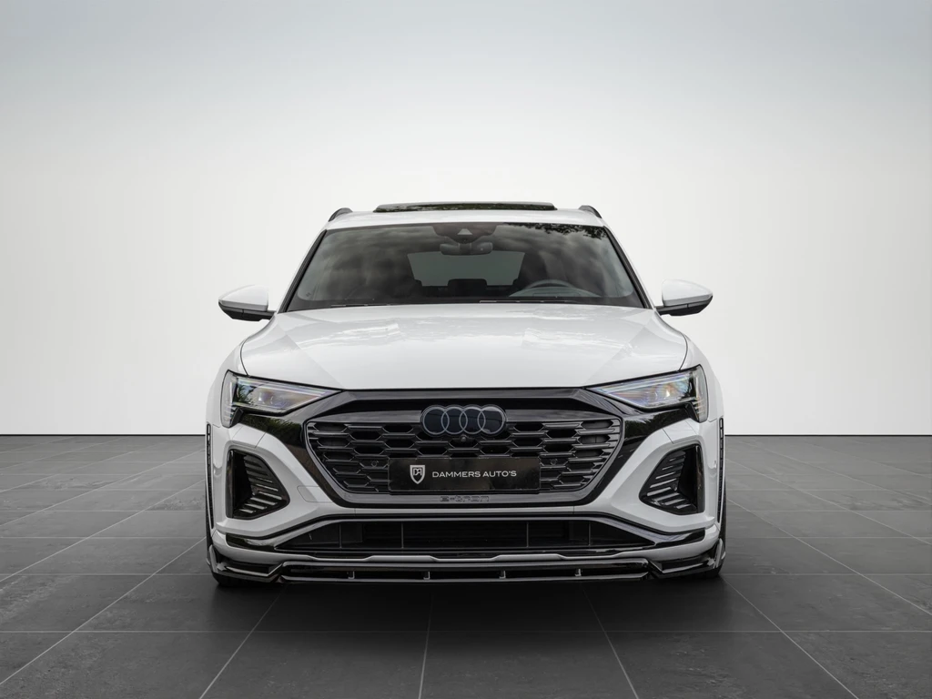 Audi Q8 Sportback e-tron – foto 9