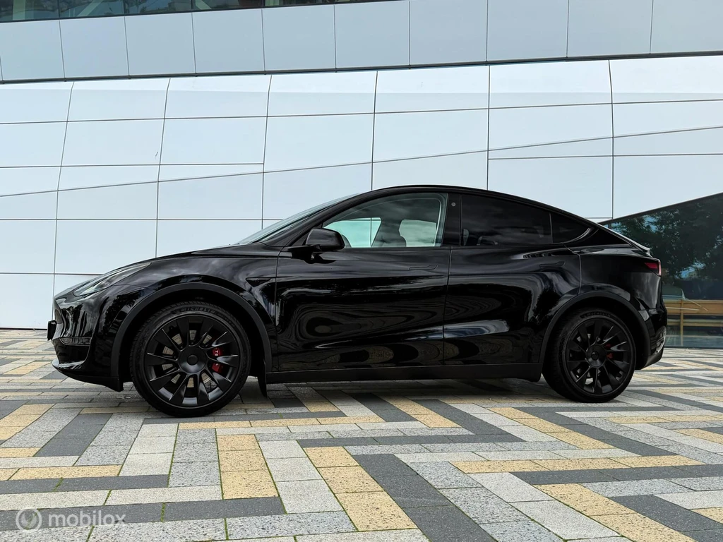 Tesla Model Y – foto 3