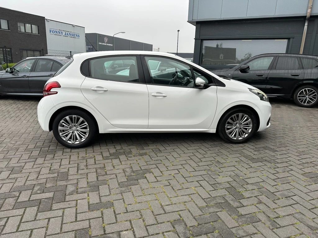 Peugeot 208 – foto 5