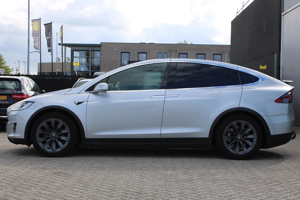Tesla Model X – foto 2