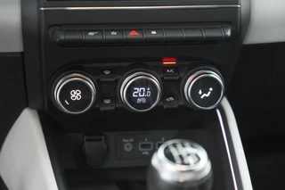 Renault Clio – thumbnail 36