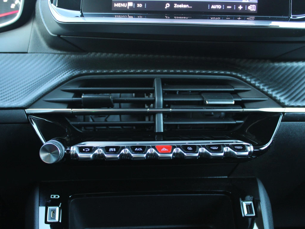 Peugeot 208 – foto 17