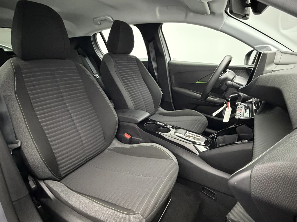 Peugeot e-208 – foto 13