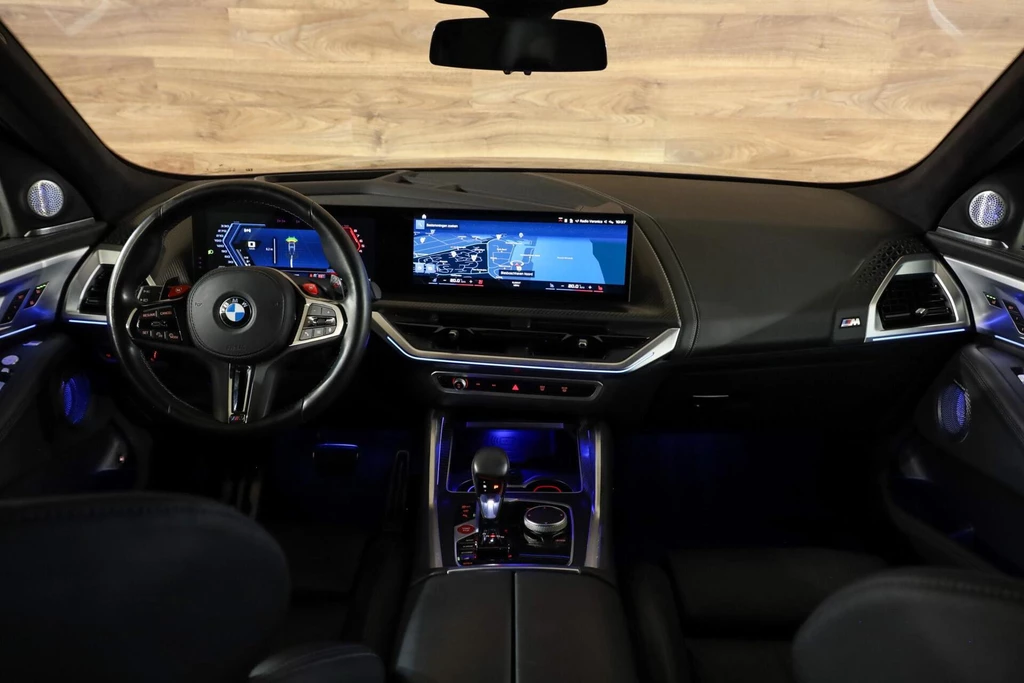 BMW XM – foto 11