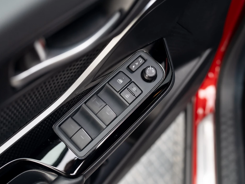 Toyota C-HR – foto 32