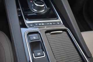 Jaguar F-PACE – thumbnail 31
