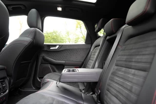 Ford Kuga – thumbnail 23