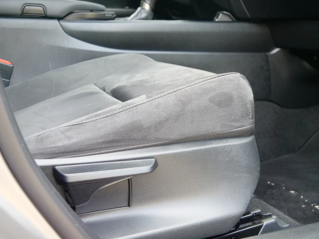 Lexus UX – foto 36