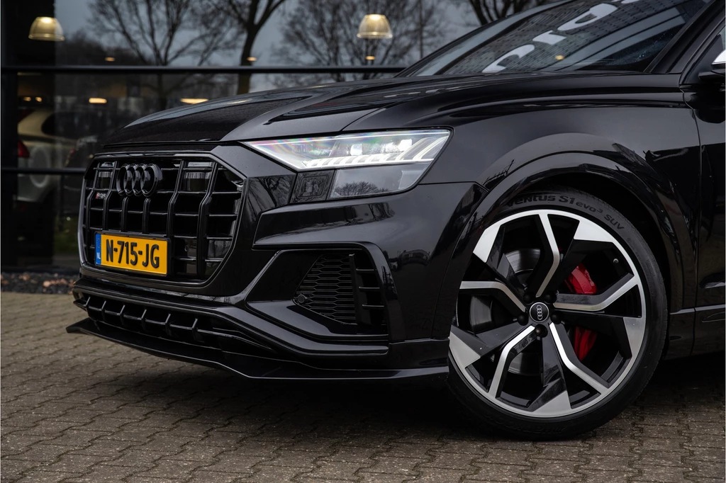 Audi SQ8 – foto 11